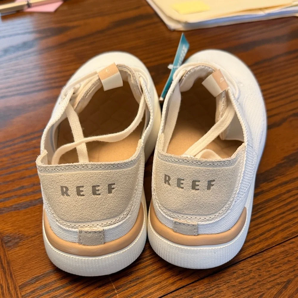 Reef Women's Classic White Sneakers - Picture 3 of 4
